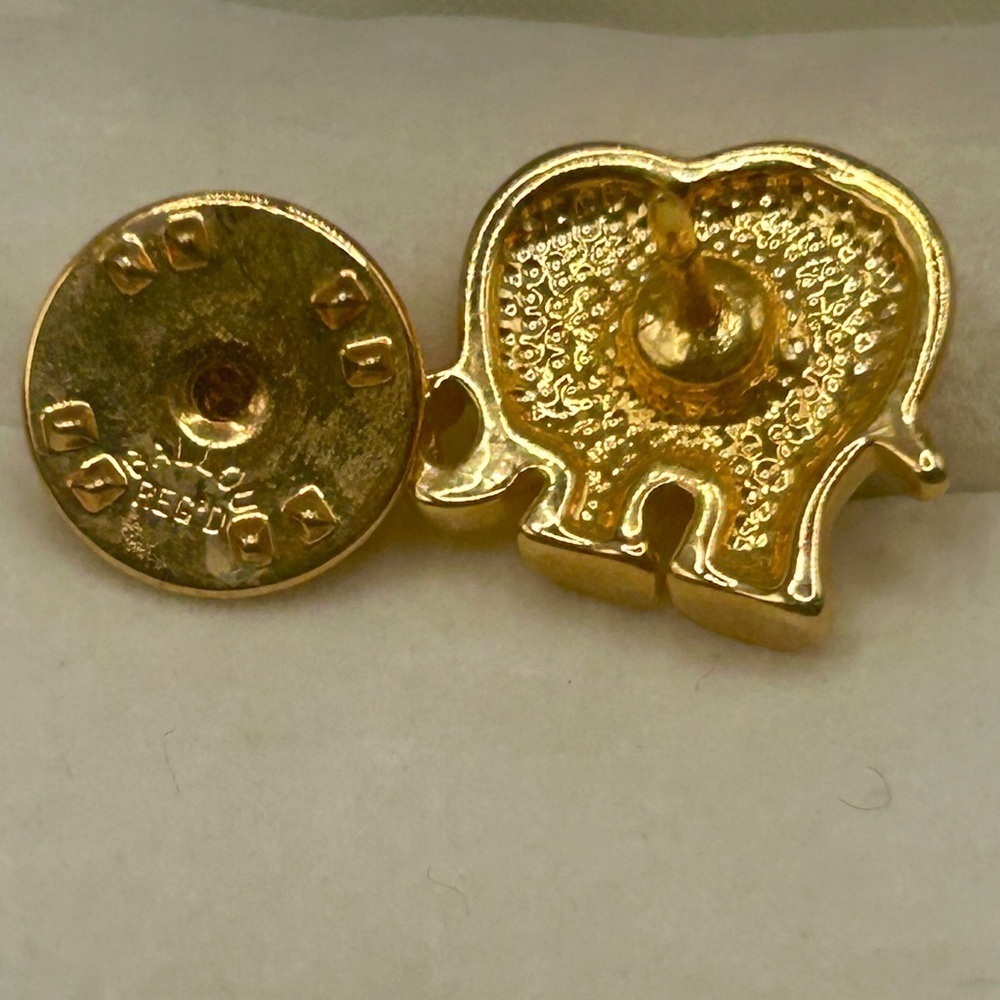 Vintage Gold Elephant Pin Brooch Jewelry Unisex - Picture 3 of 6